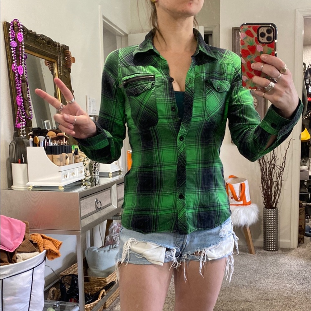 🌼 Fox Racing brand green plaid button down